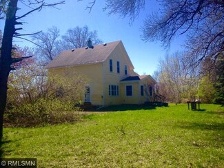 6647 410th St, Kenyon, MN 55946