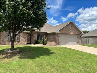 702 Custer St, Prairie Grove, AR 72753