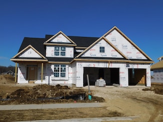 221 Candleberry Ln, Grafton, WI 53024
