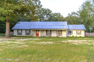 22600 Alamosa Dr, Moss Point, MS 39562