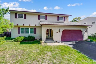 5456 Tamarack Blvd, Columbus, OH 43229