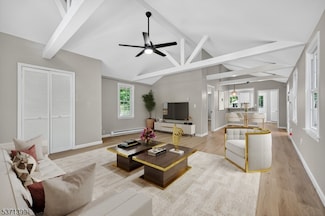 210 Nariticong Ave, Hopatcong, NJ 07843