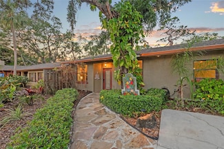 941 Virginia Dr, Sarasota, FL 34234