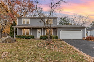 1106 Langley Cir, Naperville, IL 60563