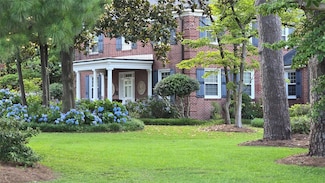 310 Woodland Dr, Jacksonville, NC 28540