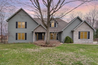5505 Winchester Ct, Midland, MI 48642