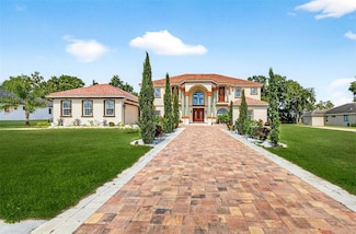 10908 Flint Estates Dr, Thonotosassa, FL 33592