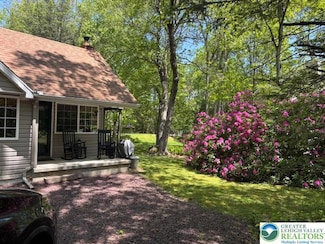 105 White Oak Dr, Jim Thorpe, PA 18229