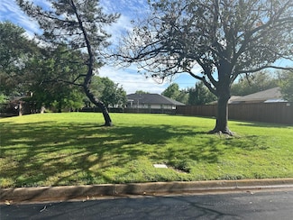 337 Circleview Dr N, Hurst, TX 76054