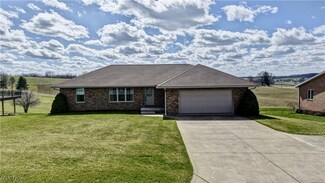 186 Pleasant Valley Rd SW, Sugarcreek, OH 44681