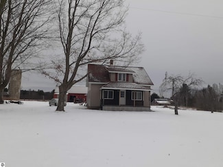 816 Sparton Rd, Tawas City, MI 48763