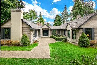 2032 Evergreen Point Rd, Medina, WA 98039