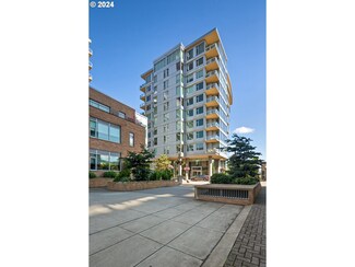 1900 S River Dr Unit N801, Portland, OR 97201