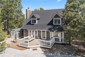 1164 Klondike Dr, Lake Arrowhead, CA 92352