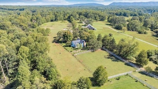 2376 Isle of Pines Dr, Moneta, VA 24121