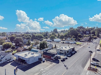 512 Grant Ave, Sunnyside, WA 98944