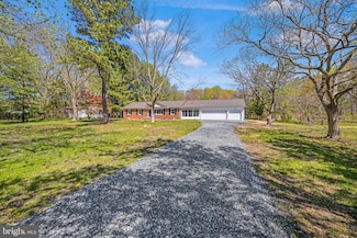 2475 W Denneys Rd, Dover, DE 19904