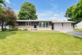 3925 7 Mile Rd NE, Belmont, MI 49306