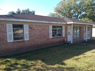 9325 Mclean St, Beaumont, TX 77707