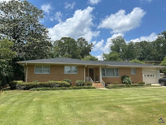 301 Pine Valley Dr, Warner Robins, GA 31088