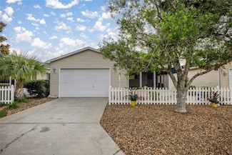 1405 Espinoza Ln, Lady Lake, FL 32159