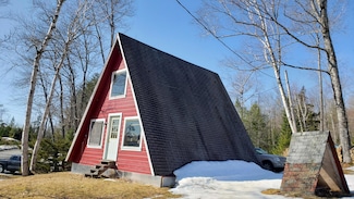 658 Elliotsville Rd, Monson, ME 04464