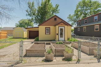 1003 4th St SW, Mandan, ND 58554