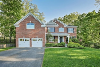 11 Fraydun Ln, Scarsdale, NY 10583