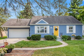 5664 School St, Haslett, MI 48840