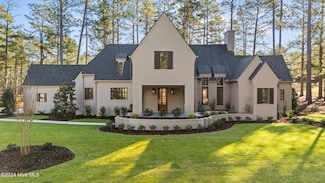 124 Westwood Rd, Pinehurst, NC 28374