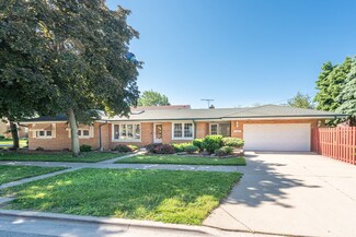 3800 Oak Park Ave, Berwyn, IL 60402