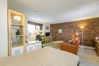 1 Belknap St Unit 5, Arlington, MA 02474