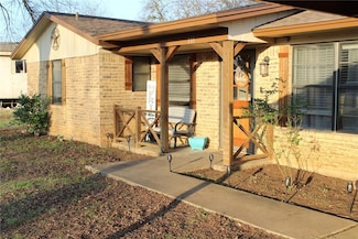 111 Fm 1996, Oglesby, TX 76561