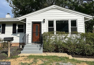 703 Kingsley Rd SW, Vienna, VA 22180