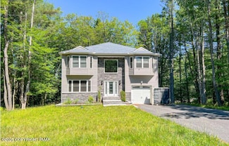 145 Mccauley Ave, Pocono Pines, PA 18350
