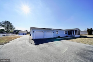 114 Dickens Ln, Felton, DE 19943
