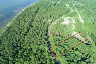 315 Gramercy Plantation Rd, Eastpoint, FL 32328