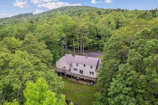 530 West Rd, Barnard, VT 05031