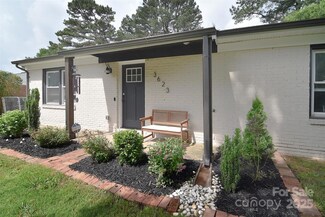 3623 Braden Dr, Charlotte, NC 28216
