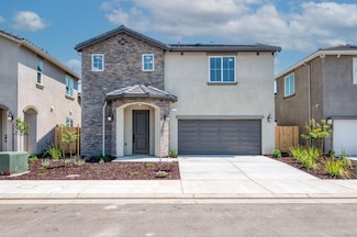 142 N Miami Ave, Fresno, CA 93727