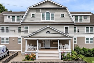 100 Burrill St Unit 3, Swampscott, MA 01907