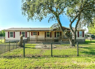 2402 Sweet Bay Dr, Baytown, TX 77523