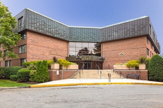 406 Paradise Rd Unit 3L, Swampscott, MA 01907