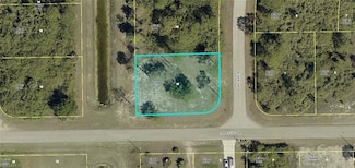 466 Dove Ave, Lehigh Acres, FL 33974