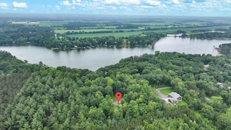 8990 Kjer Ward Dr, Amherst Junction, WI 54407