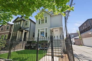 1943 W Warner Ave, Chicago, IL 60613