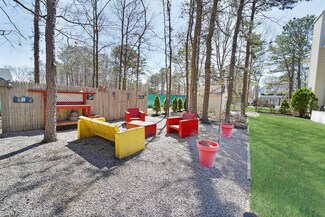 5 9th St, Center Moriches, NY 11934