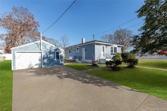 345 41st St, Copiague, NY 11726