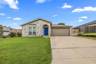 10917 Hornby St, Fort Worth, TX 76108