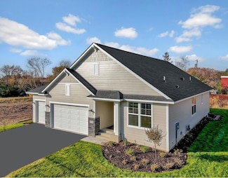 2179 Eustis St, Roseville, MN 55113